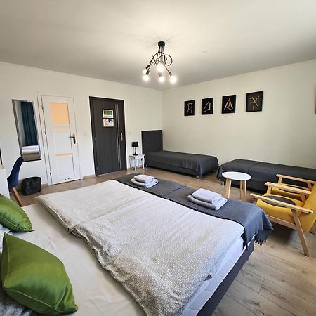 7Th Room Guest House ออชเวียนชิม ภายนอก รูปภาพ
