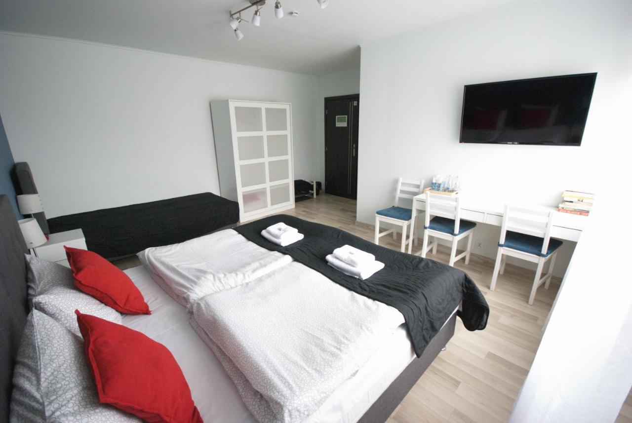 7Th Room Guest House ออชเวียนชิม ภายนอก รูปภาพ